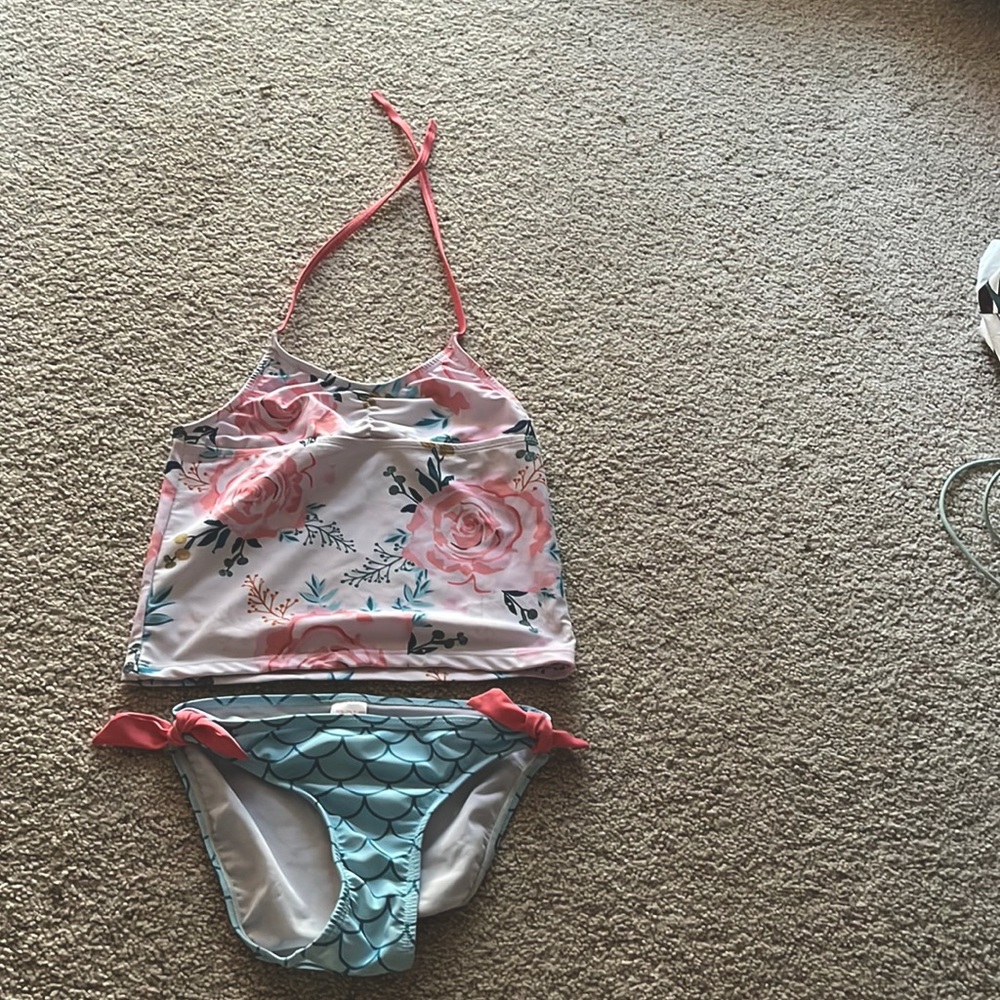 Girl’s Bikini. Size: 10.
